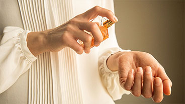 The Art of Choosing the Perfect Perfume: A Guide for Beginners